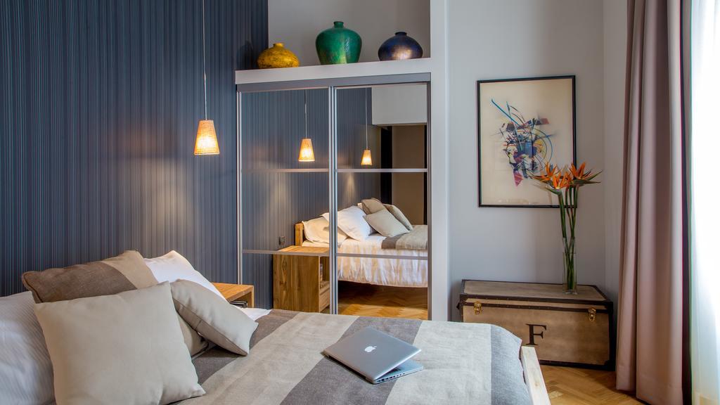 Qt Suites Roma Esterno foto