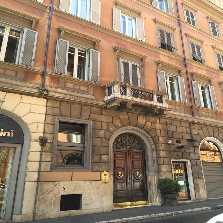 Qt Suites Roma Esterno foto